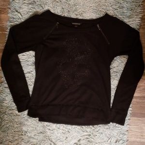 Skull design sweater